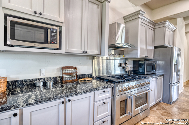 Listing photo id 3 for 1747 Mountain Valley