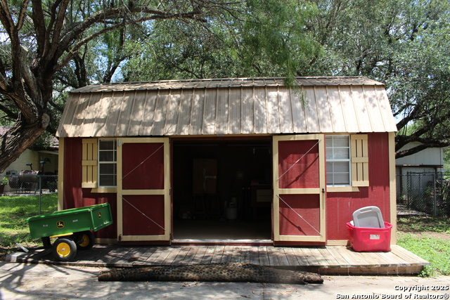 Image 20 of 25 For 116 Bluebonnet Dr E