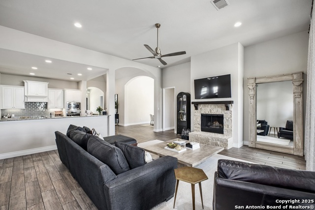 Image 10 of 46 For 7947 Cibolo  