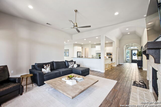 Image 12 of 46 For 7947 Cibolo  