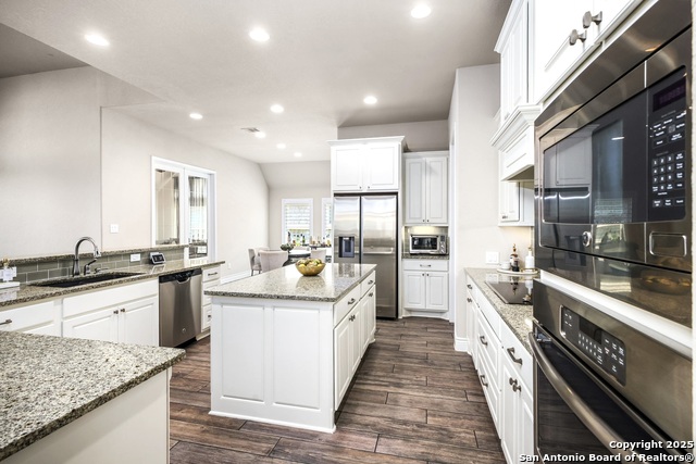 Image 17 of 46 For 7947 Cibolo  