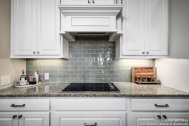 Image 18 of 46 For 7947 Cibolo  