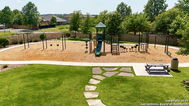 Image 36 of 46 For 7947 Cibolo  