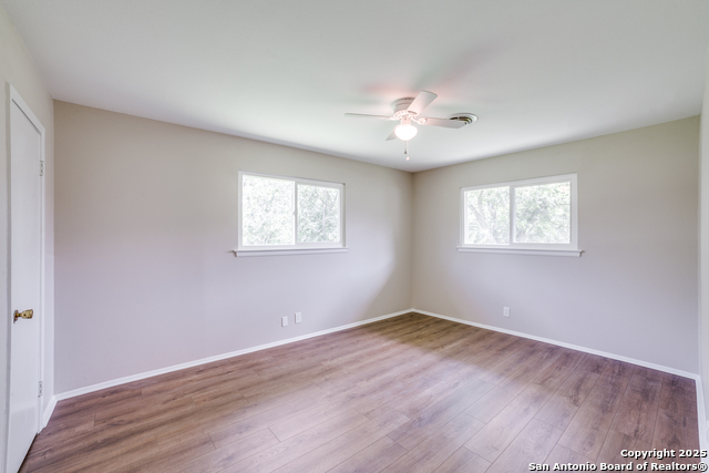 Listing photo id 19 for 3323 Old Frg