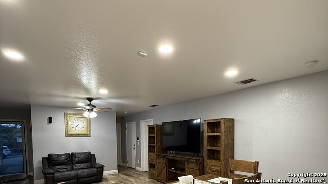 Image 3 of 6 For 3431 Calico Corner W