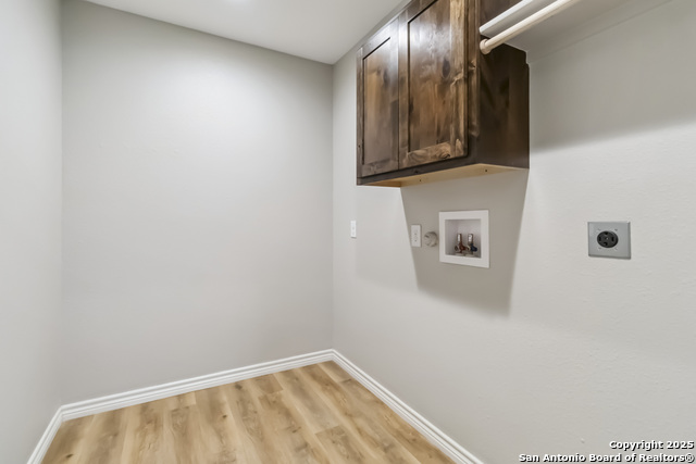 Image 17 of 19 For 527 Monte Vista
