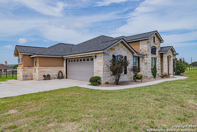 Listing photo id 3 for 108 Westfield Ranch