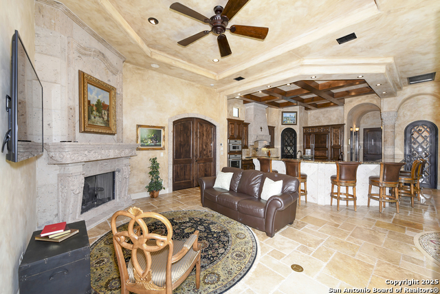 Listing photo id 11 for 464 Paradise Hills