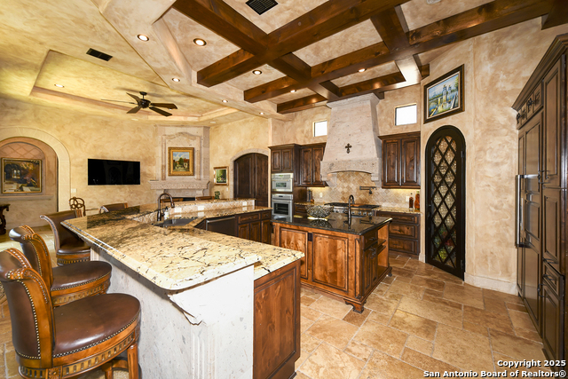 Listing photo id 13 for 464 Paradise Hills