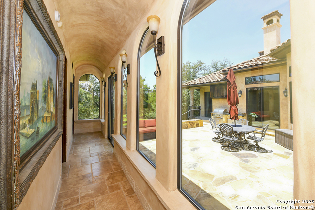 Listing photo id 20 for 464 Paradise Hills