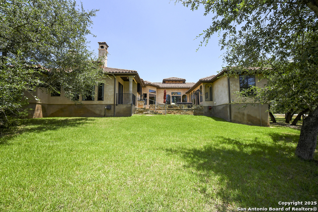 Listing photo id 35 for 464 Paradise Hills