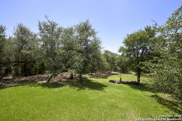 Listing photo id 37 for 464 Paradise Hills