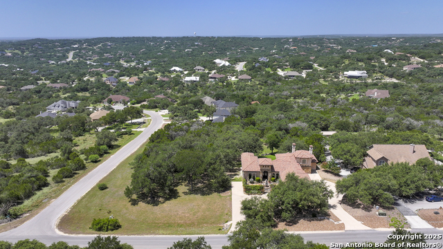 Listing photo id 41 for 464 Paradise Hills