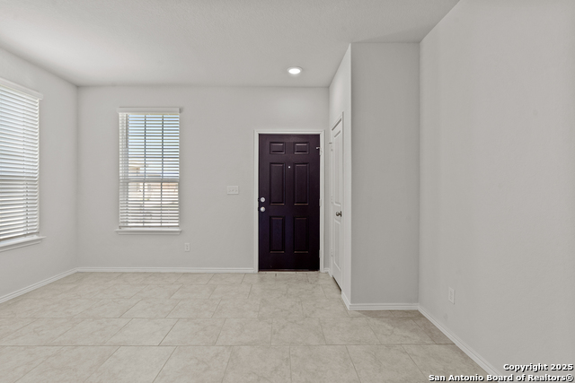 Image 14 of 26 For 923 Bluegrass Point