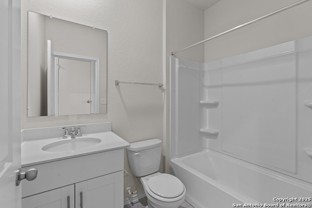 Image 26 of 26 For 923 Bluegrass Point