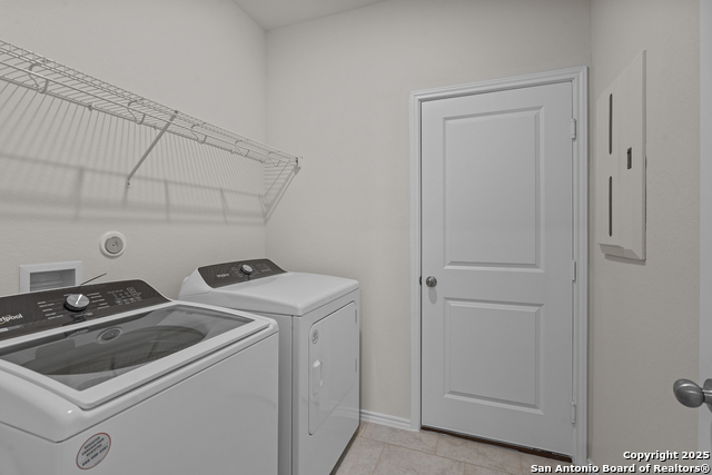 Image 5 of 26 For 923 Bluegrass Point