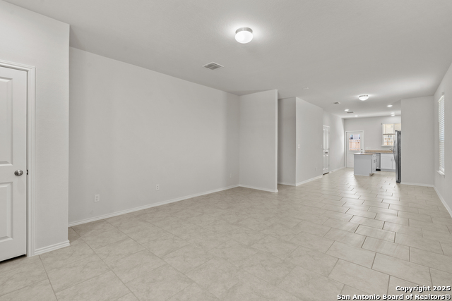 Image 7 of 26 For 923 Bluegrass Point