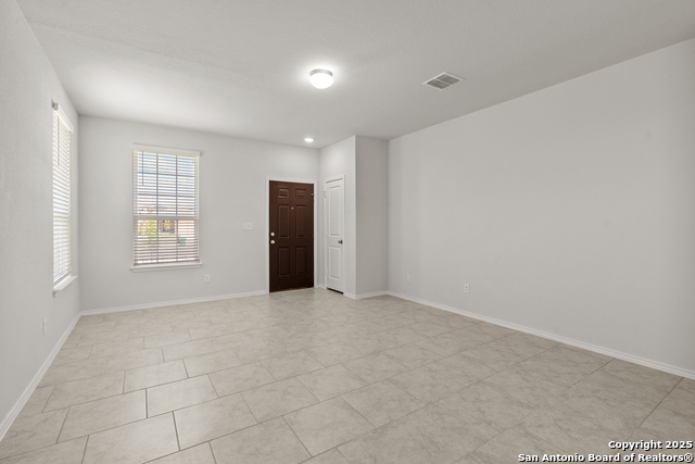 Image 8 of 26 For 923 Bluegrass Point