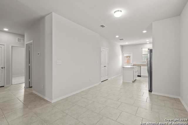 Image 9 of 26 For 923 Bluegrass Point