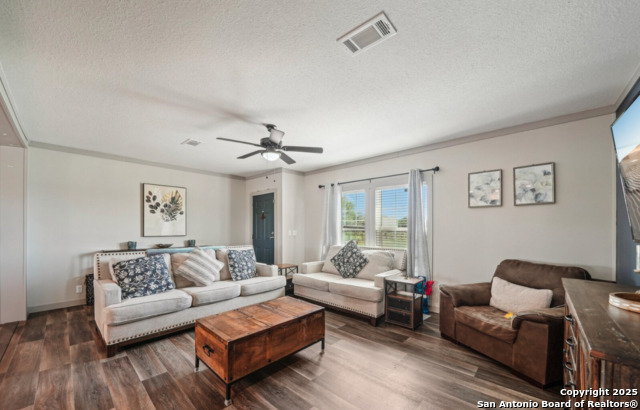 Listing photo id 7 for 788 County Rd 429