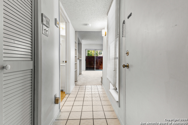 Listing photo id 14 for 3843 Barrington 163 P