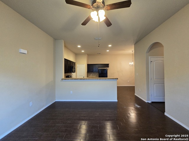 Image 13 of 34 For 697 Creekside Circle