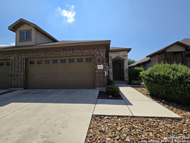 Image 2 of 34 For 697 Creekside Circle