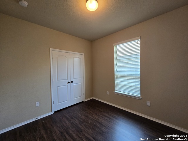 Image 28 of 34 For 697 Creekside Circle