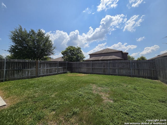 Image 33 of 34 For 697 Creekside Circle