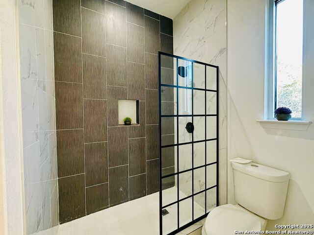 Image 21 of 34 For 1064 Overbrook Ln