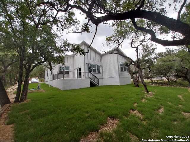 Image 3 of 34 For 1064 Overbrook Ln