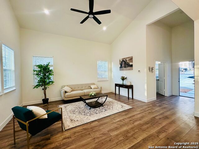 Image 7 of 34 For 1064 Overbrook Ln