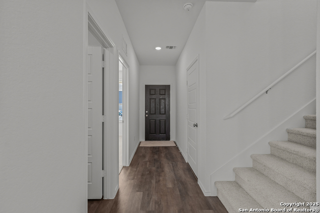 Image 27 of 32 For 928 Heartseed Avenue