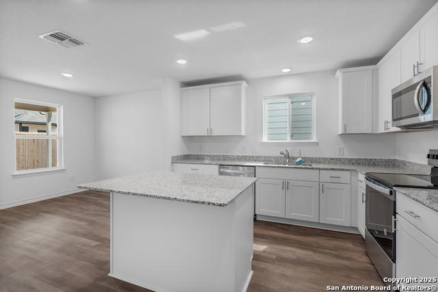 Image 2 of 31 For 921 Heartseed Avenue