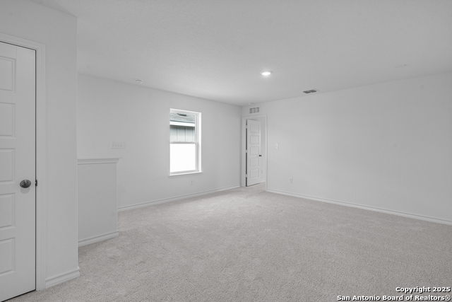 Image 20 of 31 For 921 Heartseed Avenue