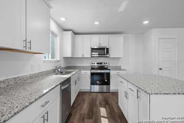 Image 28 of 31 For 921 Heartseed Avenue
