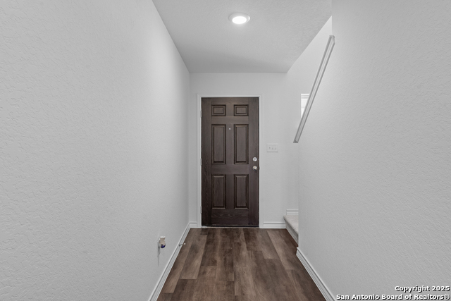 Image 29 of 31 For 921 Heartseed Avenue
