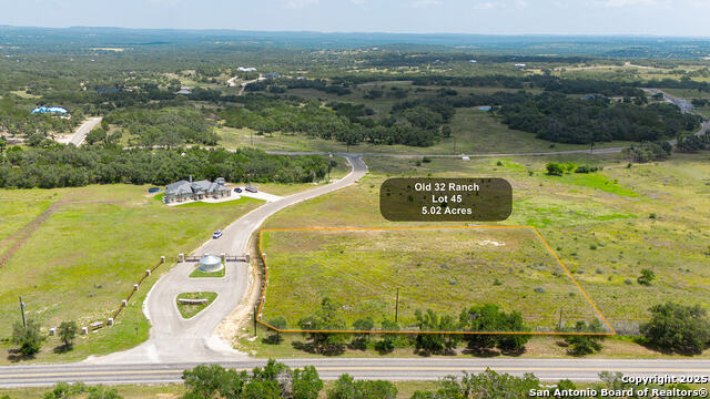 Details for 813 Old 32 Crossing, Blanco, TX 78606