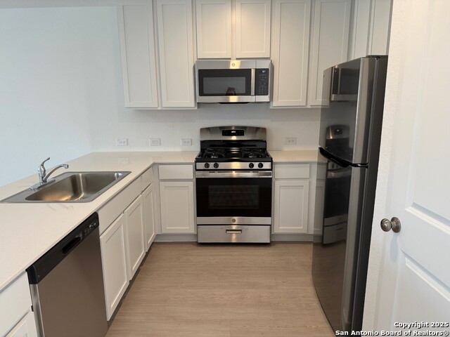Image 11 of 18 For 1527 Silver Creek