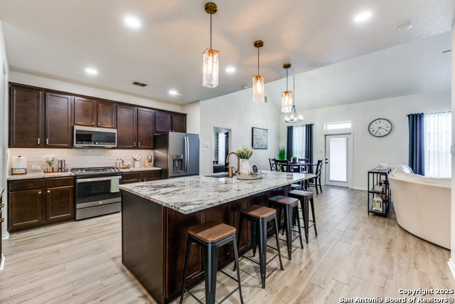 Image 10 of 33 For 1510 Eagle Glen