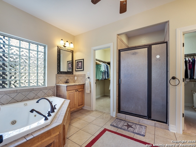 Image 17 of 30 For 205 Whispering Oaks