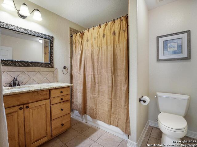 Image 19 of 30 For 205 Whispering Oaks