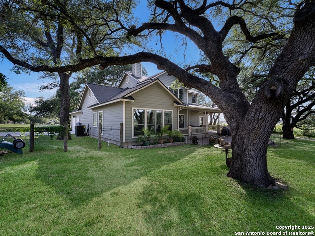 Image 26 of 30 For 205 Whispering Oaks