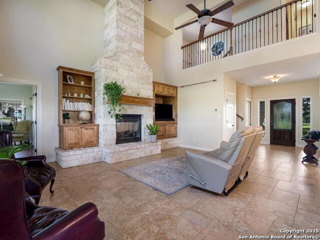 Image 6 of 30 For 205 Whispering Oaks