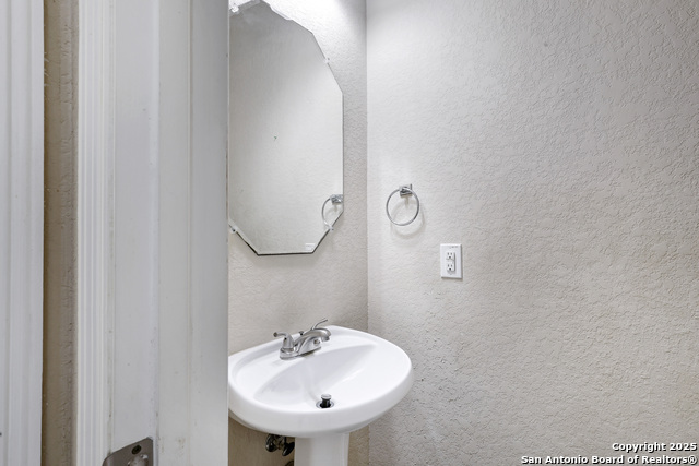 Image 18 of 27 For 237 Fritz Way