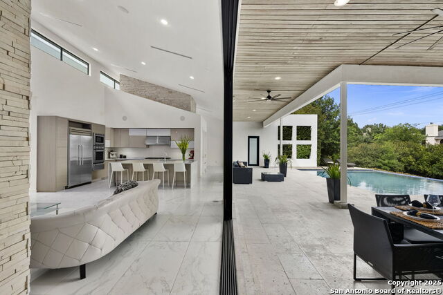 Listing photo id 36 for 1110 Marchesi