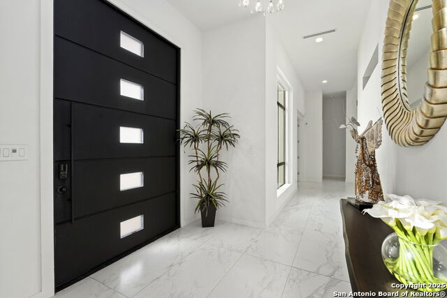 Listing photo id 3 for 1110 Marchesi