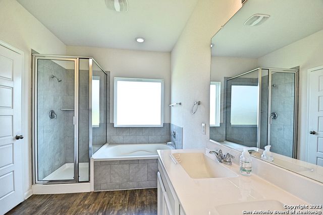 Listing photo id 8 for 588 Agave Flats Dr