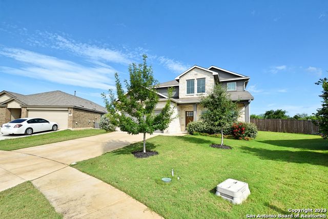Listing photo id 0 for 588 Agave Flats Dr