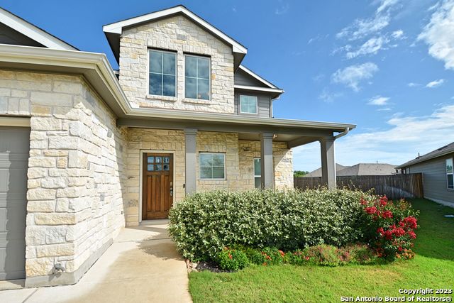Listing photo id 1 for 588 Agave Flats Dr